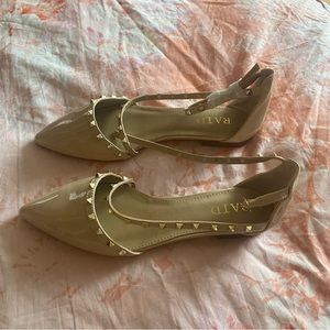 Pointed flats